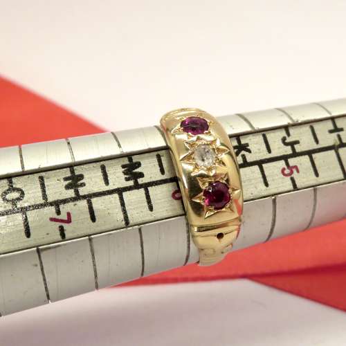 18ct gold, ruby and diamond ring, size L