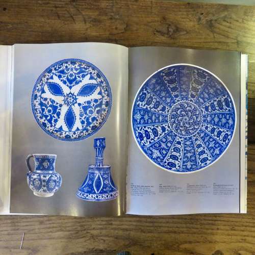 IZNIK The pottery of Ottaman Turkey: Atasoy & Ray: First