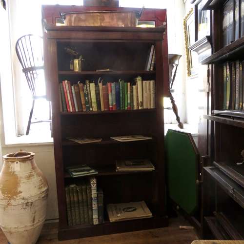 Victorian mahogany open bookcase with adjustable shelves