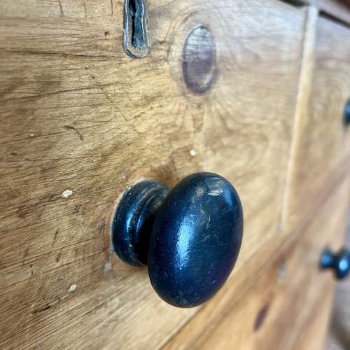 Victorian pine chest of drawers