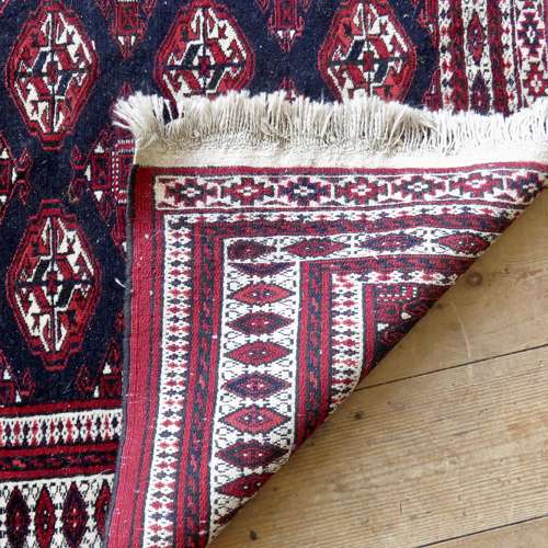 Handknotted wool Yamut rug