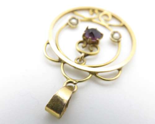 9ct gold amethyst and seed pearl pendant
