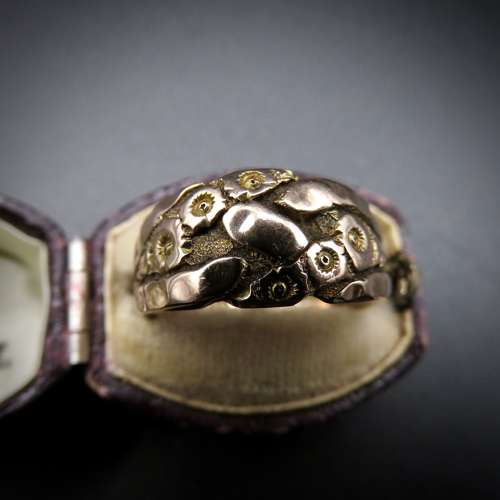 Edwardian 9ct gold engraved ring - with FREE Delivery