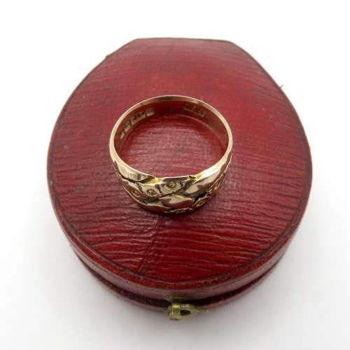 Edwardian 9ct gold engraved ring - with FREE Delivery