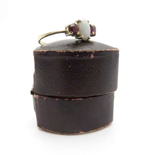 9ct Gold Opal & Garnets Ring - with FREE UK Delivery!