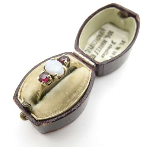 9ct Gold Opal & Garnets Ring - with FREE UK Delivery!