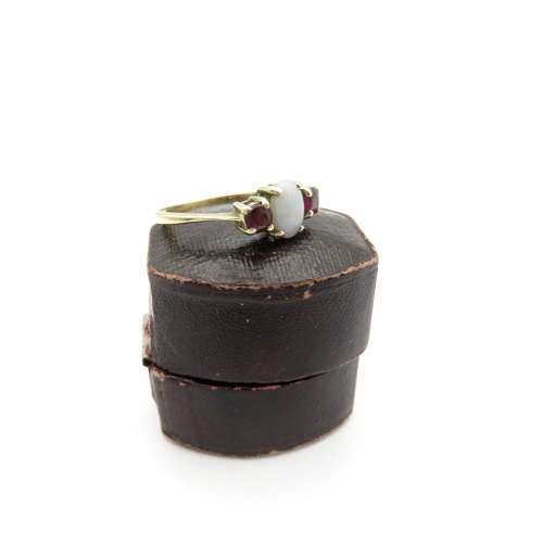 9ct Gold Opal & Garnets Ring - with FREE UK Delivery!