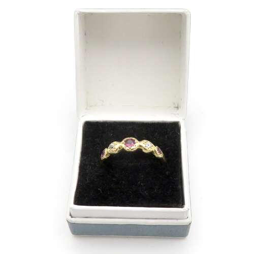 18ct gold, diamond and ruby ring