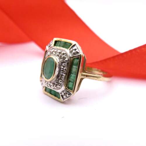 Diamond and Emerald 9ct Gold Art Deco style ring