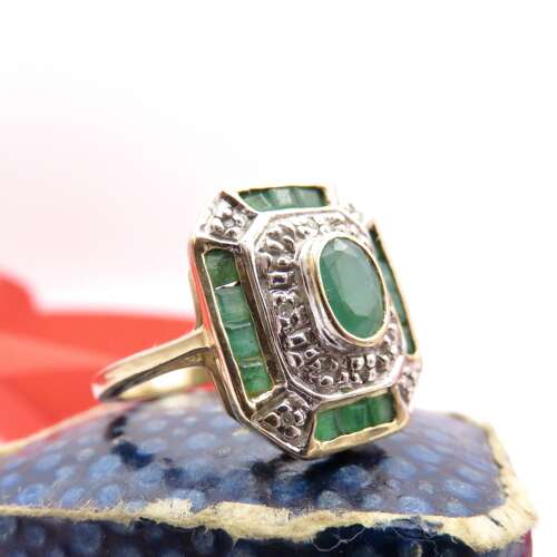 Diamond and Emerald 9ct Gold Art Deco style ring