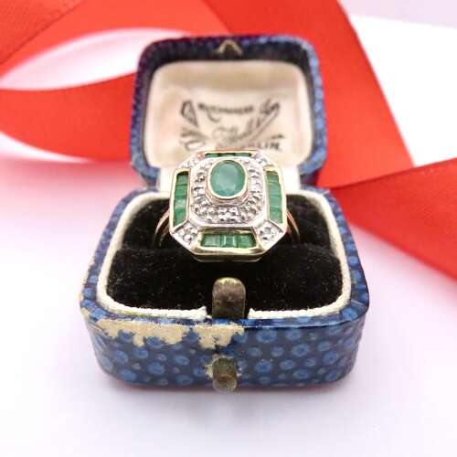 Diamond and Emerald 9ct Gold Art Deco style ring