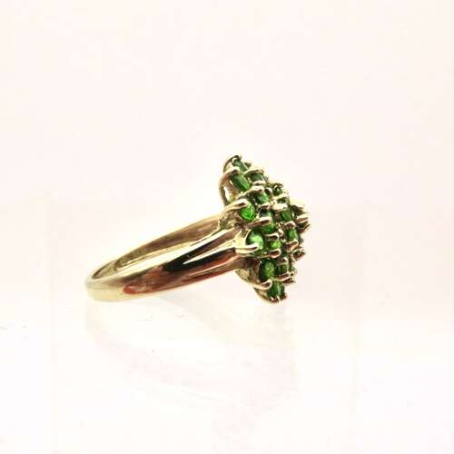 Vintage 9ct gold peridot cluster ring