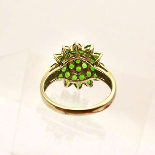 Vintage 9ct gold peridot cluster ring
