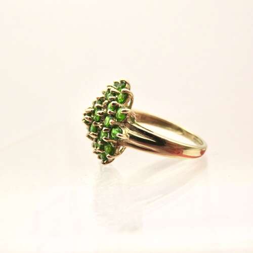 Vintage 9ct gold peridot cluster ring