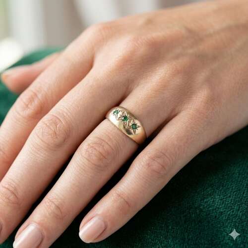 9ct gold and emerald gypsy ring