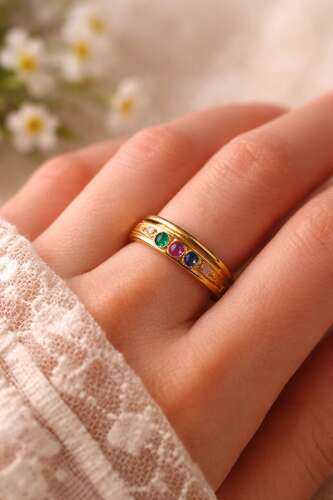 Classic 18ct Gold Rainbow Gemstone Ring – Emerald, Ruby, Sapphire & Diamond