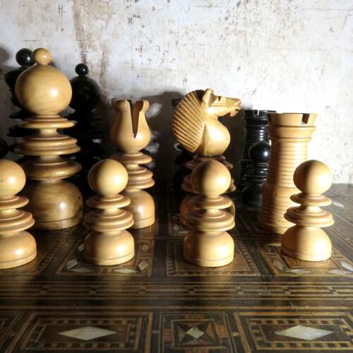 19thC St Georges complete chess set