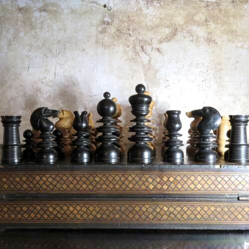 19thC St Georges complete chess set