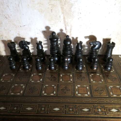 19thC St Georges complete chess set