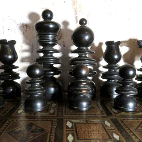 19thC St Georges complete chess set