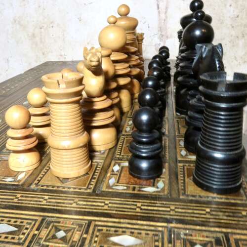 19thC St Georges complete chess set
