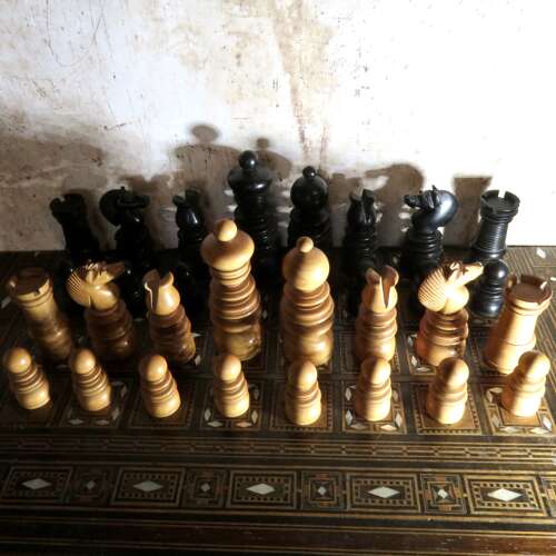 19thC St Georges complete chess set
