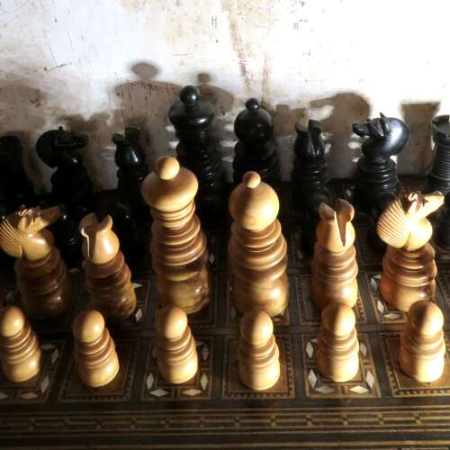 19thC St Georges complete chess set
